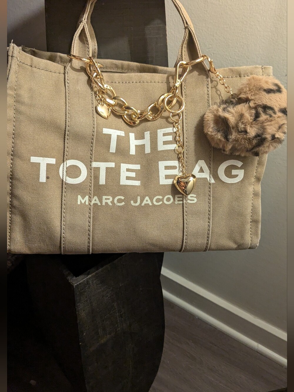 Marc Jacobs Medium Tote In Slate - Picture 11 of 13